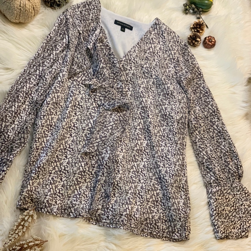 Banana repuboic size small blouse